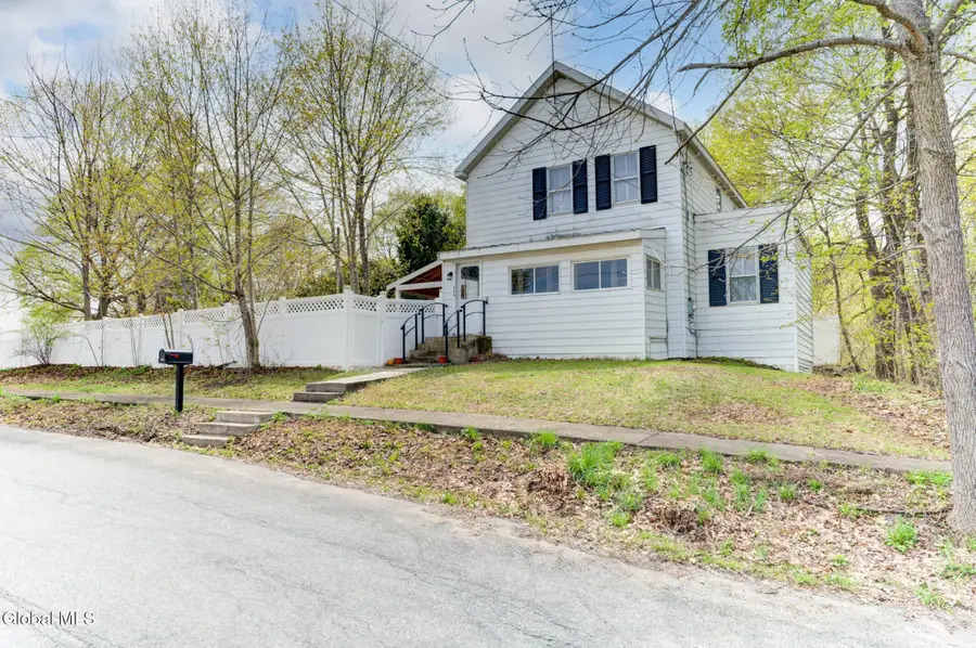 266 Poplar Avenue, Valley Falls, NY 12185 - #3