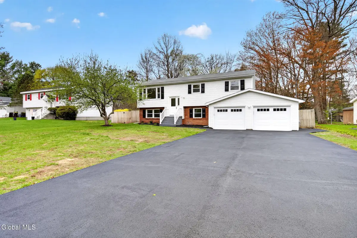 5 Greenridge Drive, Clifton Park, NY 12065 - #1