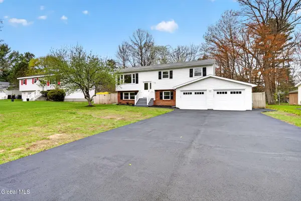 5 Greenridge Drive, Clifton Park, NY 12065