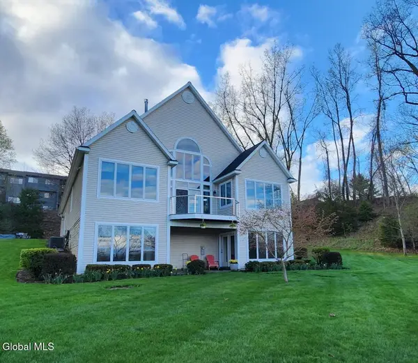 29 Canal Road, Halfmoon, NY 12065