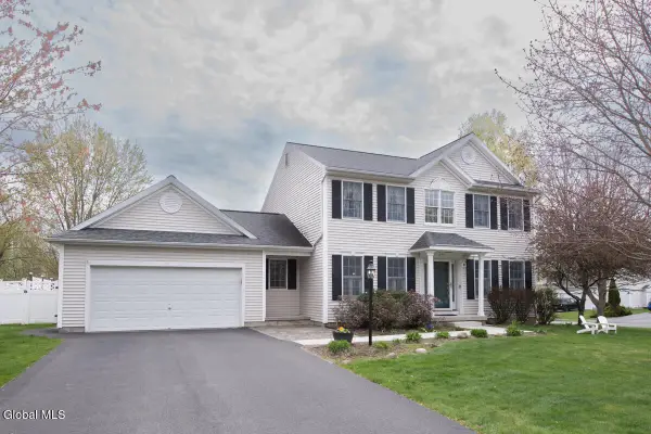 46 Harvest Ridge Road, Bethlehem, NY 12158