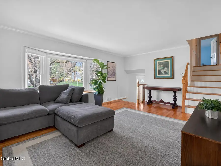 34 Guilder Place, Ballston Lake, NY 12019 - #3