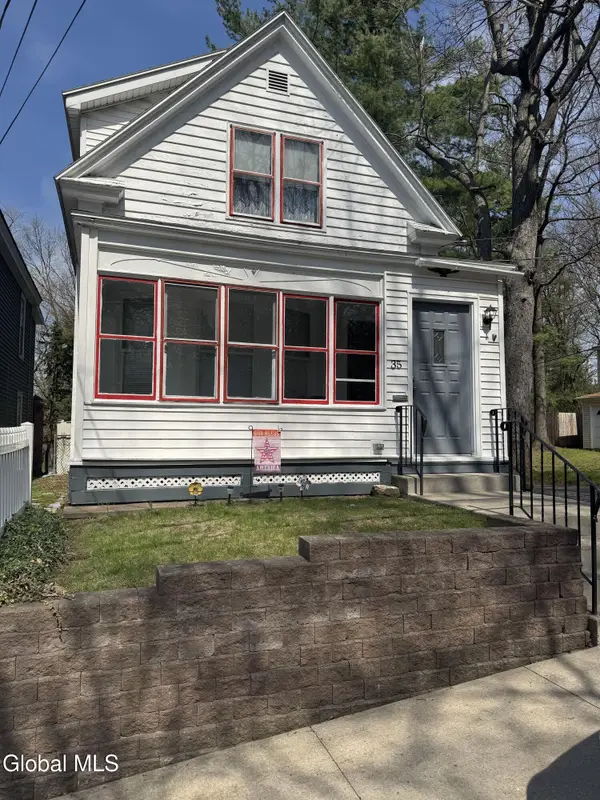 35 Cornell Street, Schenectady, NY 12304