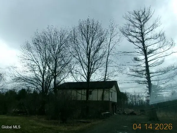 32 Aviator Way, Kingsbury, NY 12804