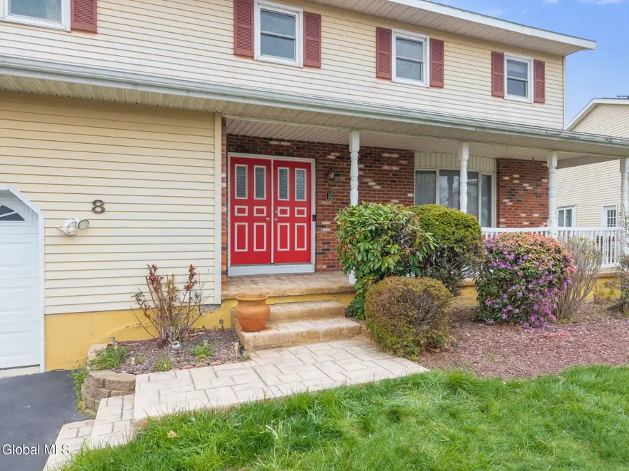 8 Windlass Drive, Colonie, NY 12110 - #3