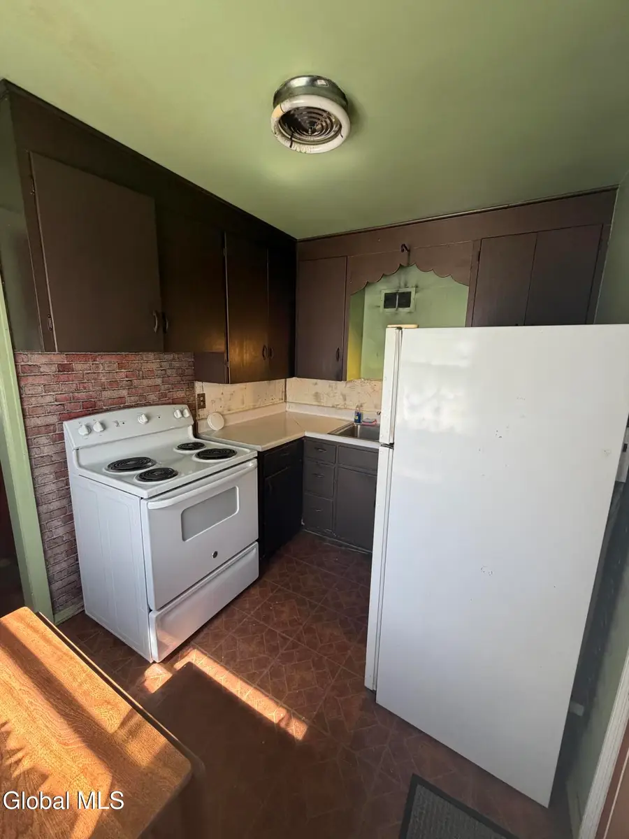 1062 6th Street, Rotterdam, NY 12303 - #3