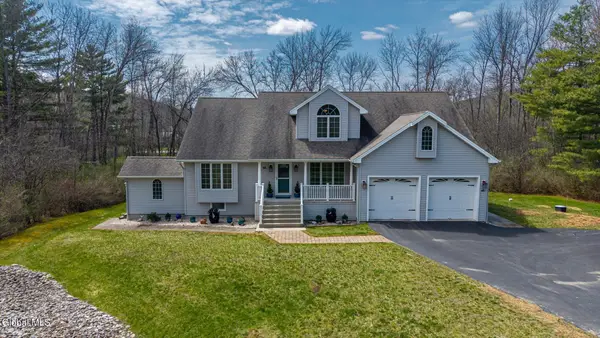 68 Mossy Point Road, Ticonderoga, NY 12883