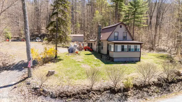 346 S Shore Road, Edinburg, NY 12134