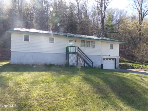 55 Old Corinth Road, Hadley, NY 12835