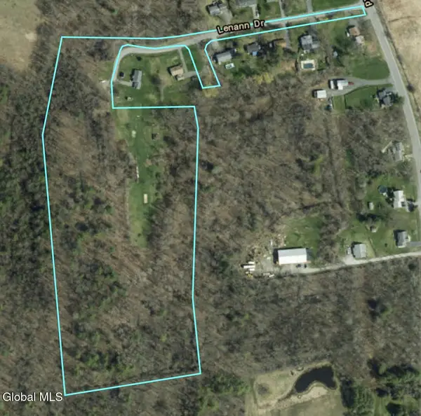 13 Lenann Drive, Guilderland, NY 12009