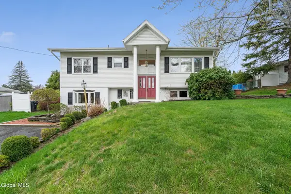 17 Cherry Lane, Brunswick, NY 12180