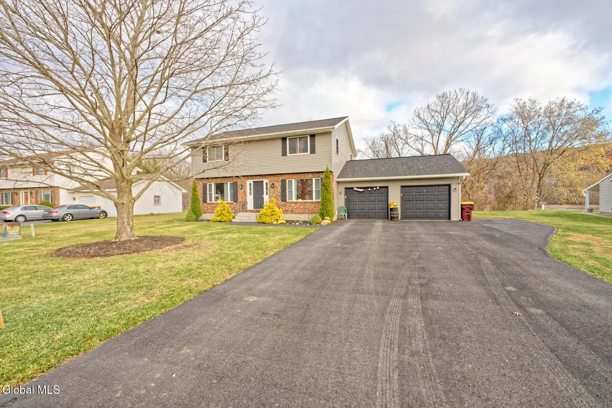 36-38 Riverview Drive, Rotterdam Junction, NY 12150 - #1