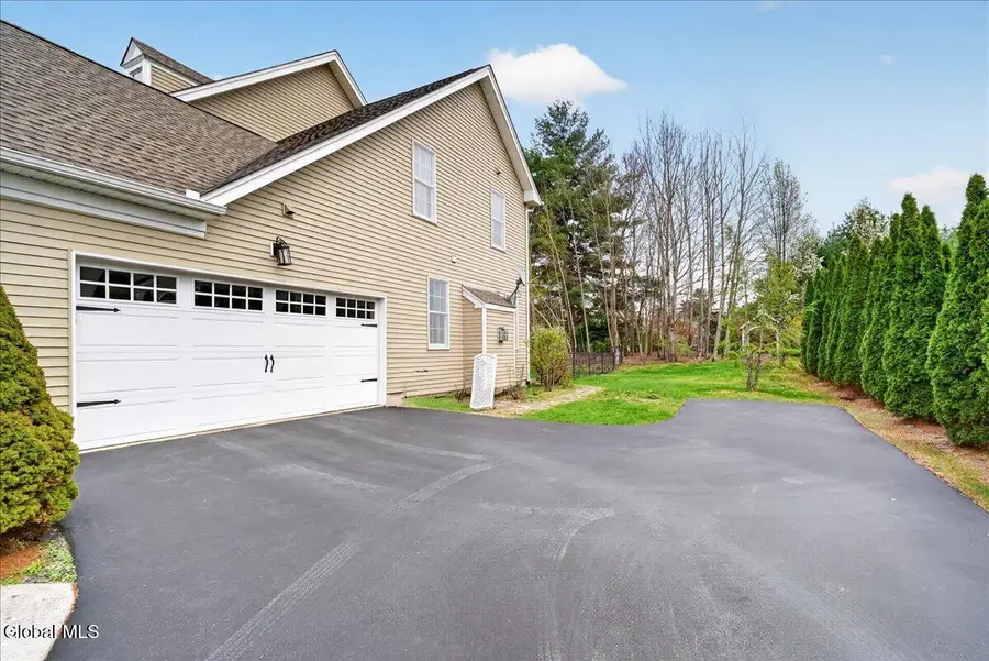 65 Stone Crest Drive, Halfmoon, NY 12118 - #3