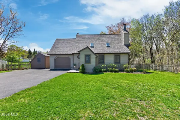 205 Schoolhouse Road, Guilderland, NY 12203
