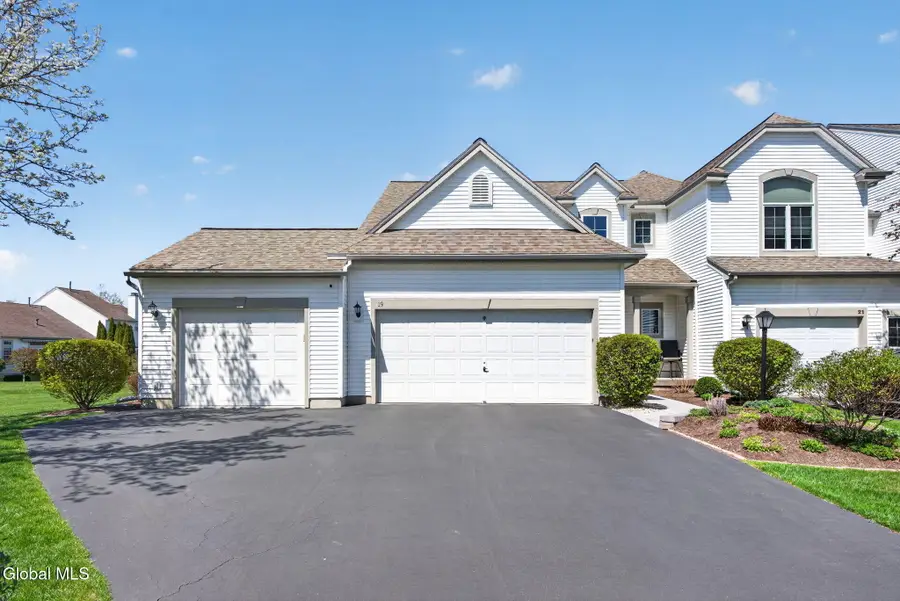 19 Empire Circle, East Greenbush, NY 12144 - #3