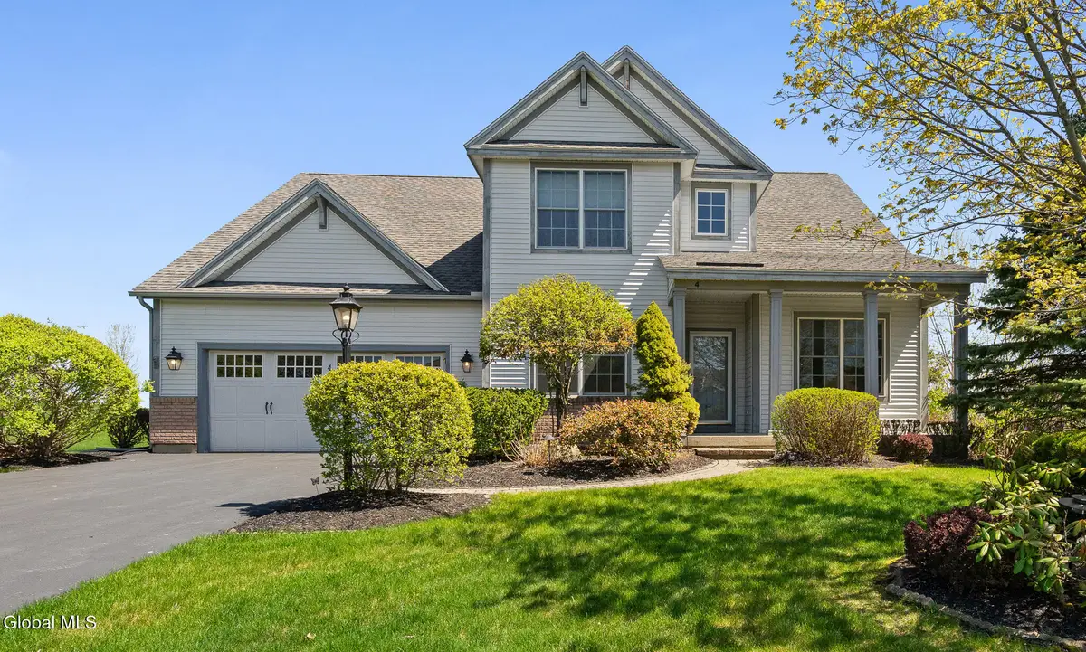 4 Camden Court, Halfmoon, NY 12118 - #1