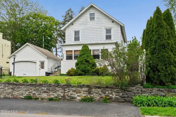 1524 Avenue A, Watervliet, NY 12189