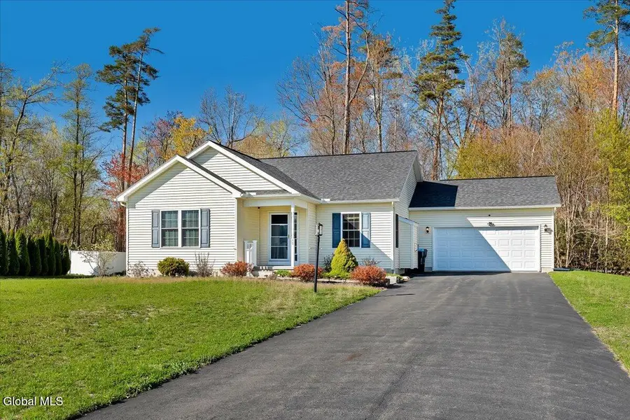 18 Kelly Lane, Halfmoon, NY 12065 - #2