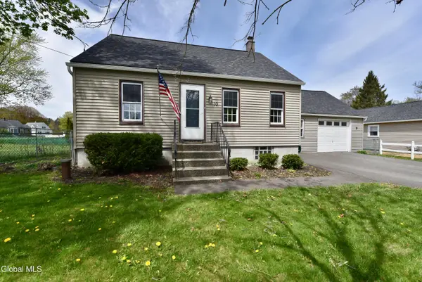 10 Koon Street, North Greenbush, NY 12198