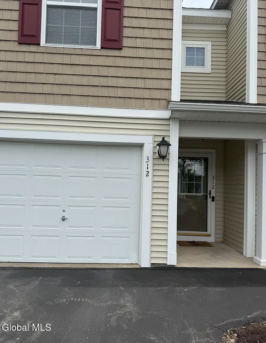 312 Willow Court, Amsterdam, NY 12010 - #3