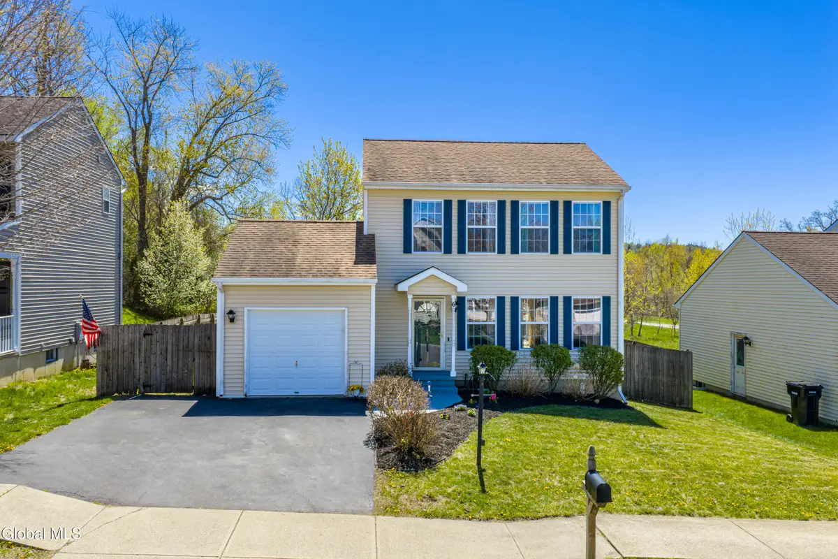 6 Cobblestone Lane, Troy, NY 12180 - #1