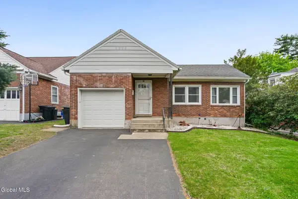 28 Center View Drive, Troy, NY 12180