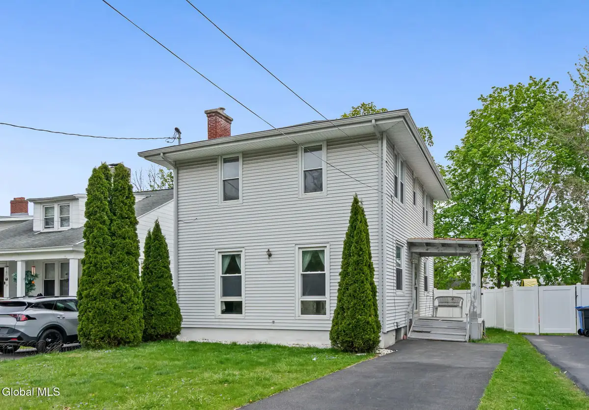 18 Oakwood Street, Albany, NY 12208 - #1