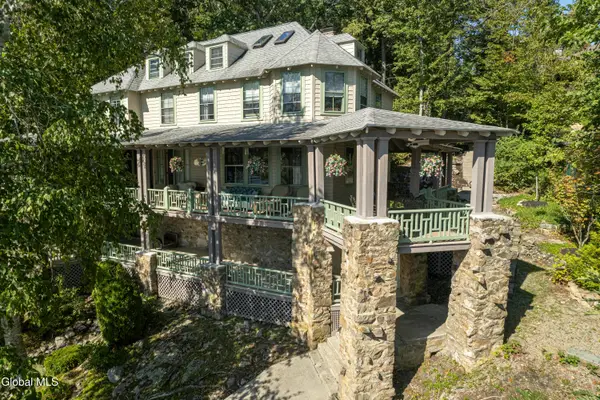 43 Paxton Road, Lake George, NY 12845