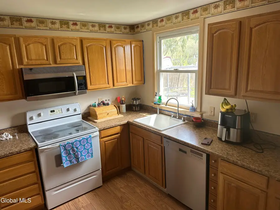 34 Franklin Street, Gloversville, NY 12078 - #3