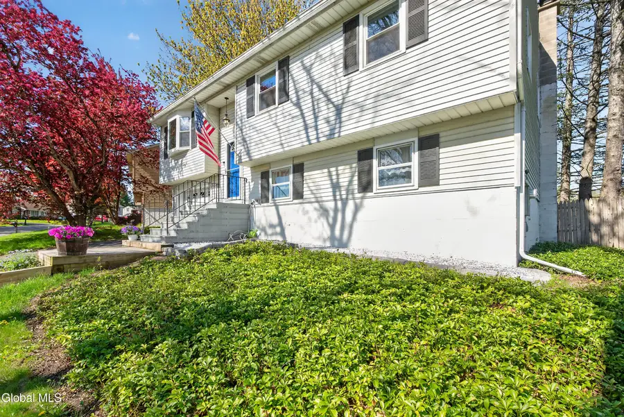 8 Daniel Street, Rensselaer, NY 12144 - #3