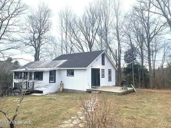 261 Fox Hill Road, Edinburg, NY 12134