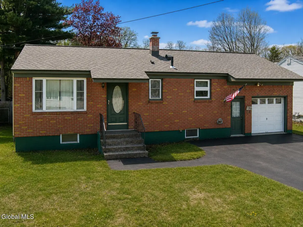 3270 Mcdonald Avenue, Schenectady, NY 12304 - #1