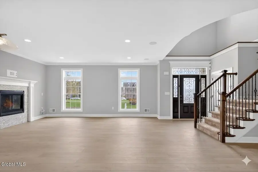 7 Sudbury Square, Latham, NY 12110 - #3