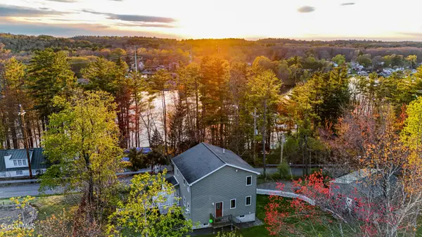 19 Harriman Road, Sand Lake, NY 12018