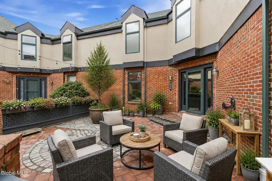 214 Colonial Avenue, Albany, NY 12208 - #2