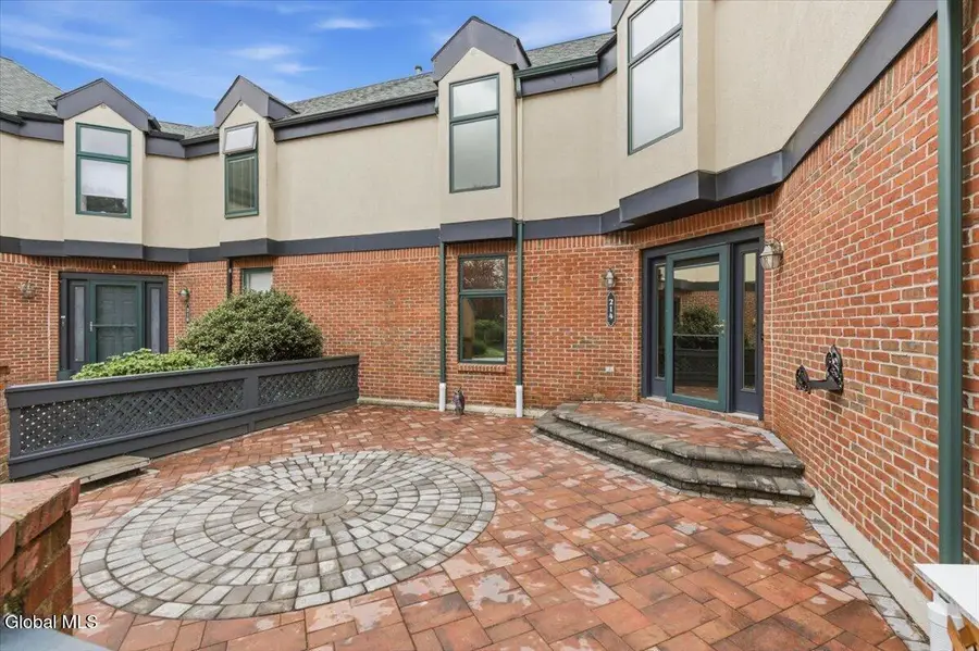214 Colonial Avenue, Albany, NY 12208 - #3