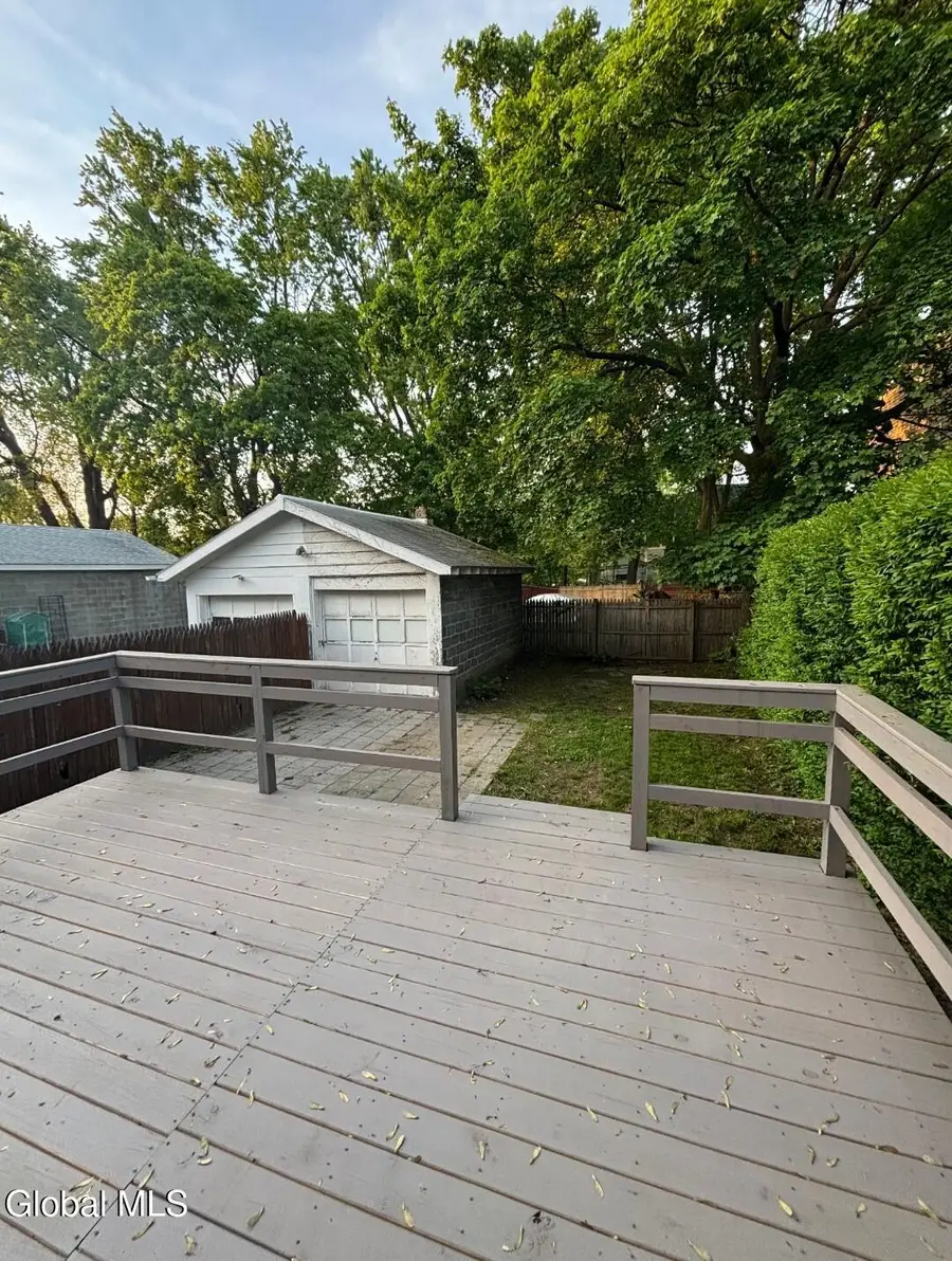 31 Woodlawn Avenue, Albany, NY 12208 - #2