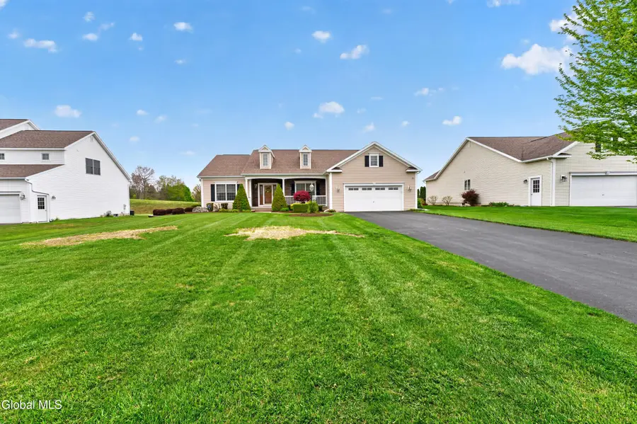 8 Addison Way, Clifton Park, NY 12148 - #3