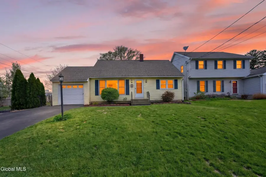 25 Woodbine Avenue, Watervliet, NY 12189 - #2