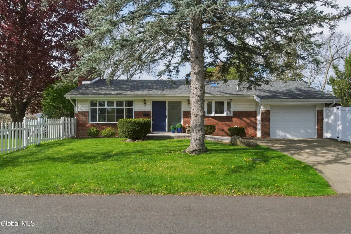 42 Kakely Street, Albany, NY 12208 - #1