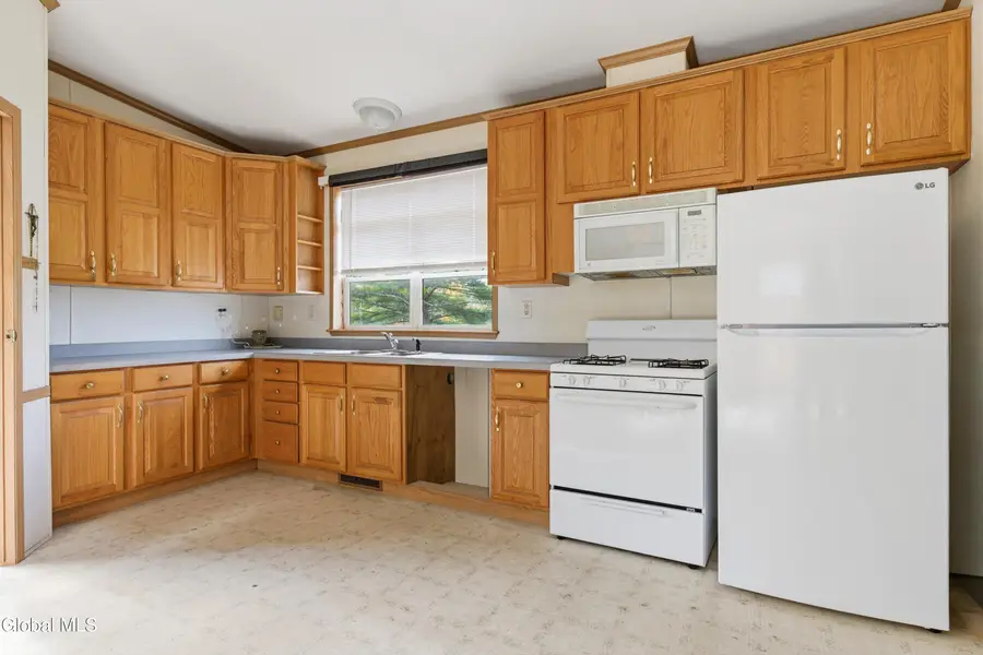 4 Country Lane, Ticonderoga, NY 12883 - #3