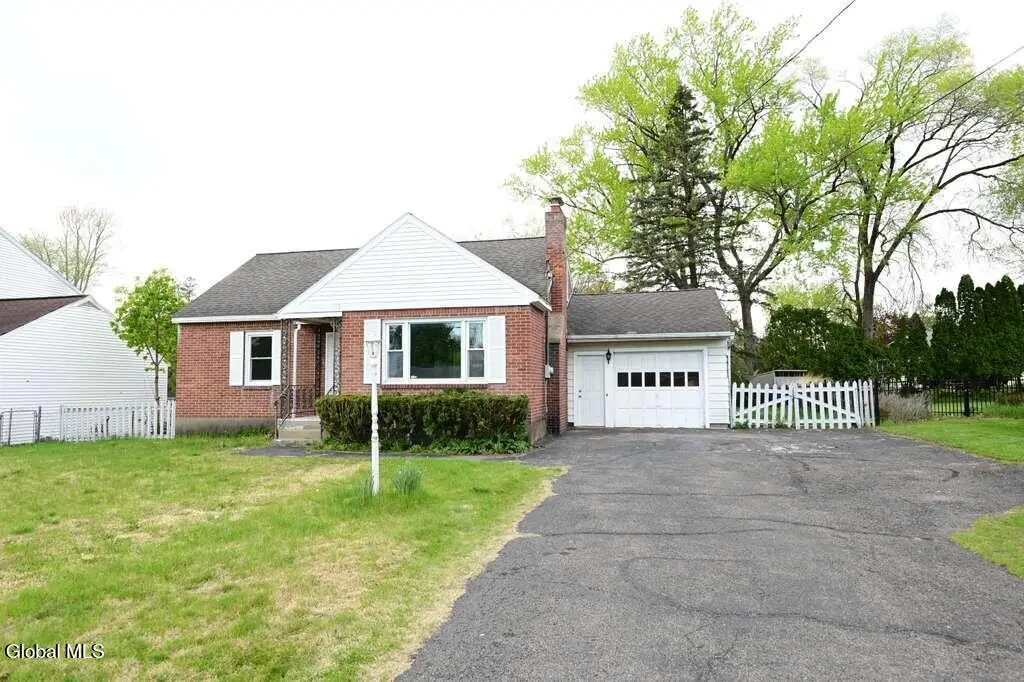 115 S Arrow Street, Schenectady, NY 12304 - #1