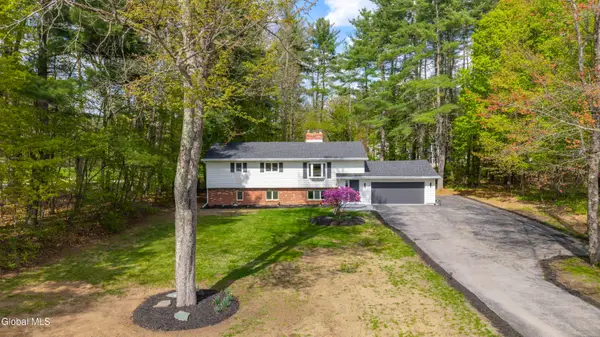 2 Carefree Lane, Wilton, NY 12831
