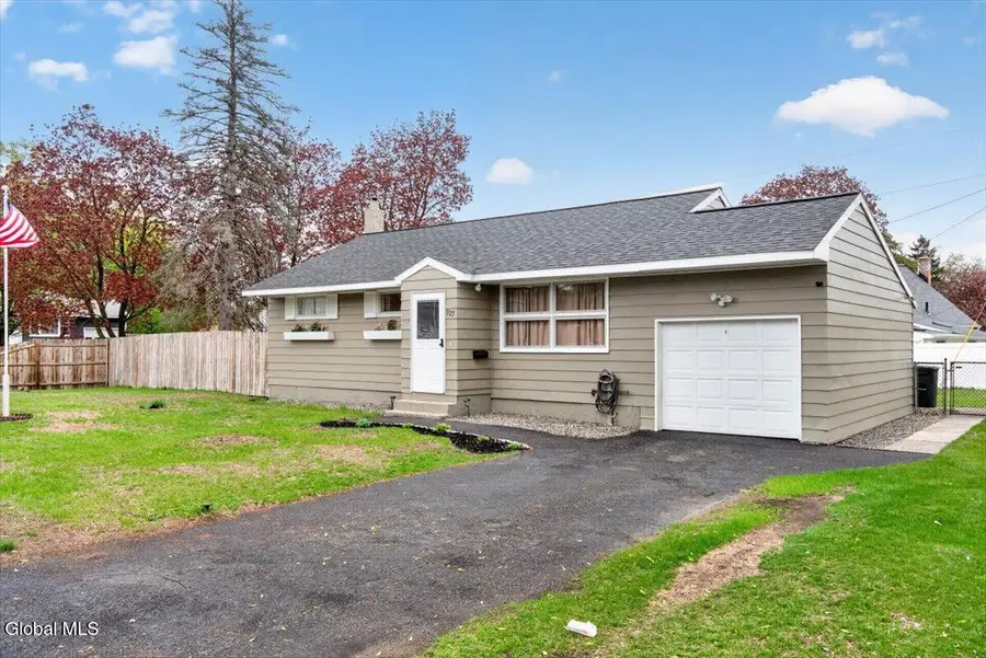 117 Locust Park, Colonie, NY 12205 - #2