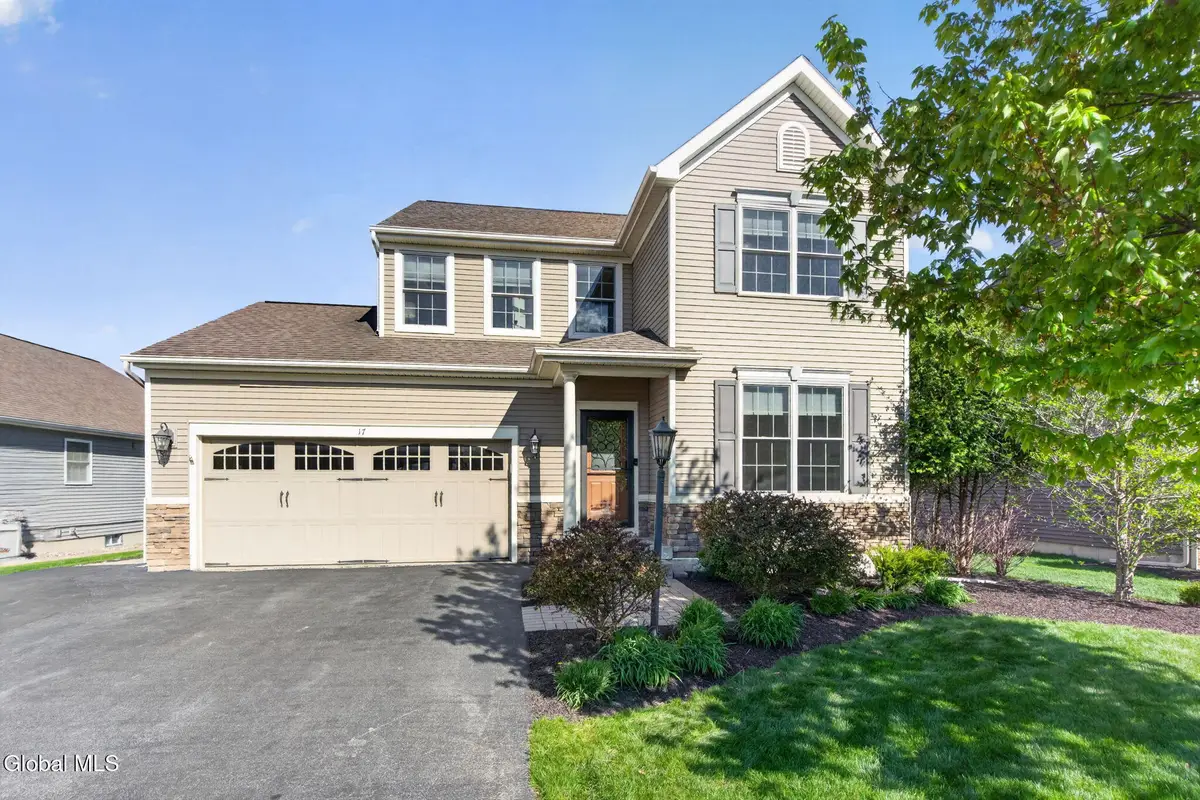 17 Mahogany Drive, Colonie, NY 12189 - #1