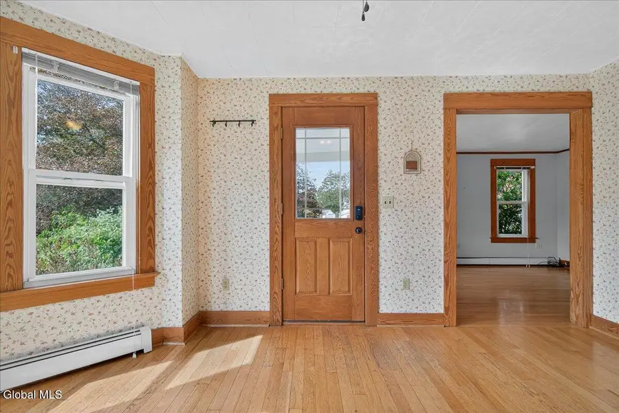 8 Orchard Street, Rotterdam Junction, NY 12150 - #3