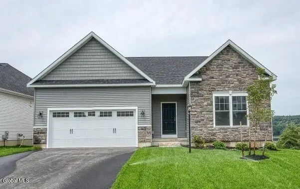 37 Sally Street, Halfmoon, NY 12118 - #2