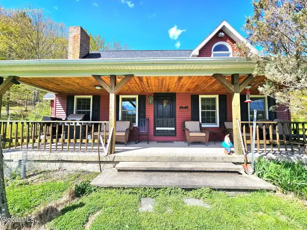 45 Jess Maxon Road, Petersburgh, NY 12138