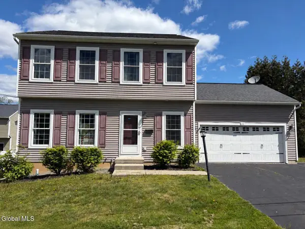11 Highland View Avenue, East Greenbush, NY 12144