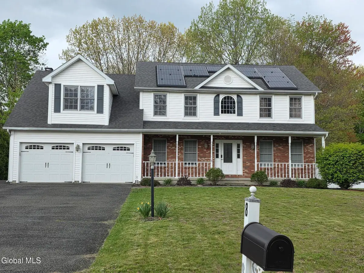 8 Spruce Street, Clifton Park, NY 12065 - #1